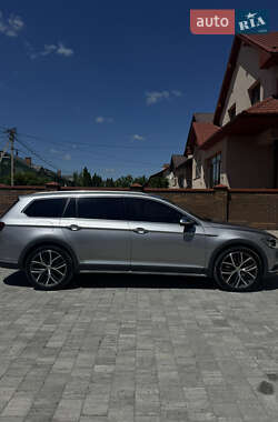 Універсал Volkswagen Passat Alltrack 2018 в 