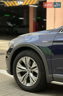 Универсал Volkswagen Passat Alltrack 2018 в 
