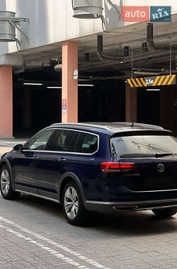 Универсал Volkswagen Passat Alltrack 2018 в 