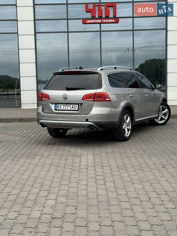 Універсал Volkswagen Passat Alltrack 2013 в Хмельницькому
