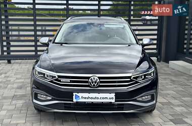 Универсал Volkswagen Passat Alltrack 2021 в 
