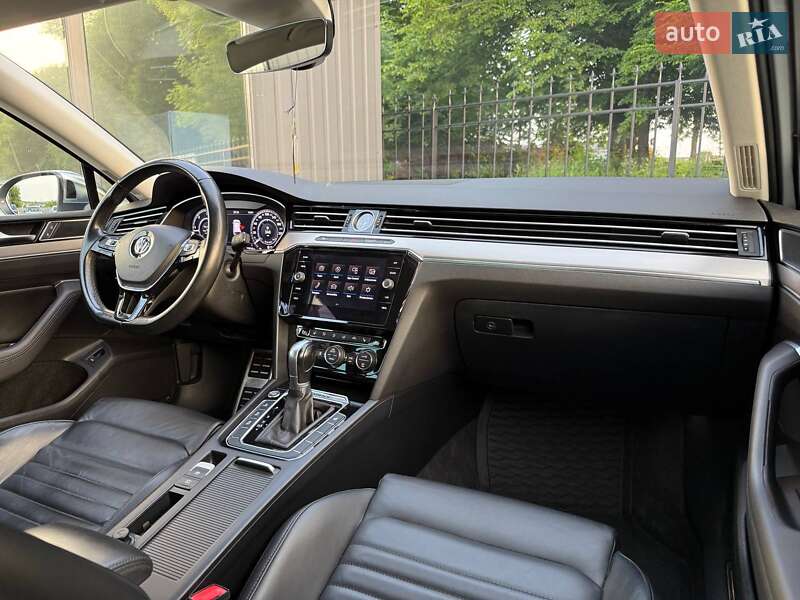 Универсал Volkswagen Passat Alltrack 2017 в Хмельницком