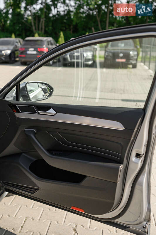 Универсал Volkswagen Passat Alltrack 2020 в Львове