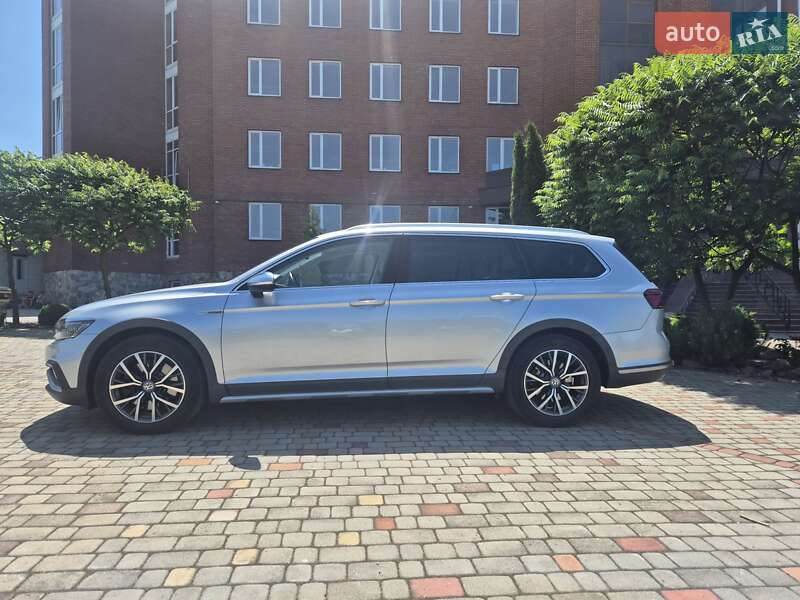 Универсал Volkswagen Passat Alltrack 2019 в Нововолынске