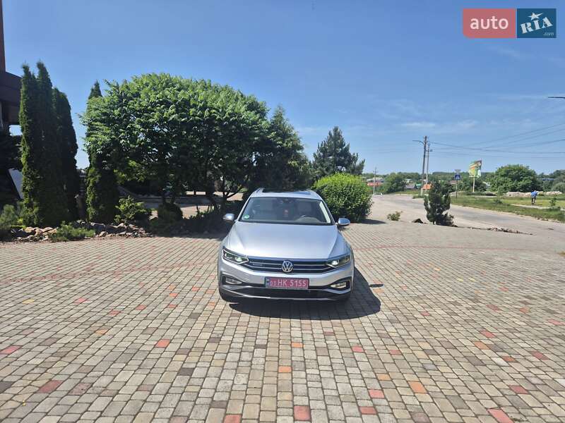 Универсал Volkswagen Passat Alltrack 2019 в Нововолынске