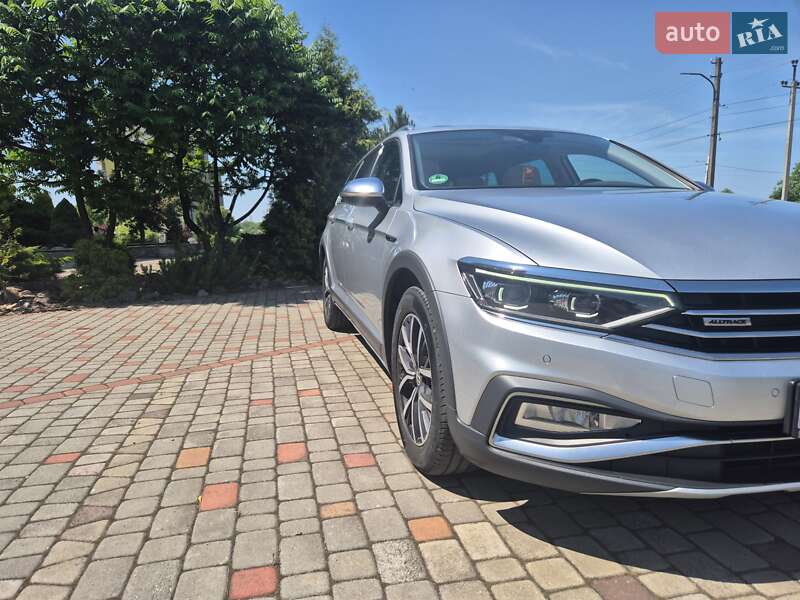 Универсал Volkswagen Passat Alltrack 2019 в Нововолынске