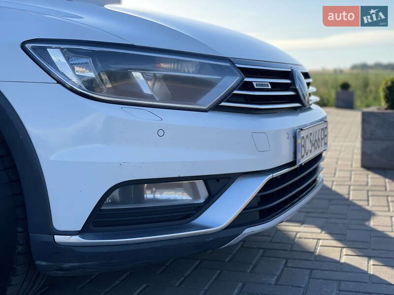 Универсал Volkswagen Passat Alltrack 2015 в Киеве