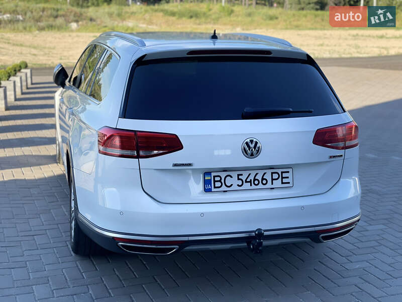 Универсал Volkswagen Passat Alltrack 2015 в Киеве