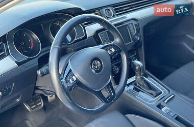 Універсал Volkswagen Passat Alltrack 2015 в 