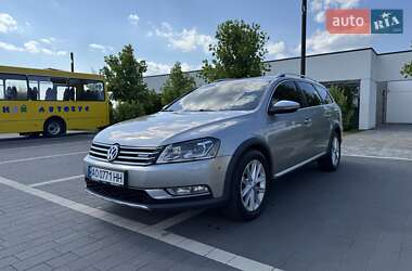 Универсал Volkswagen Passat Alltrack 2012 в Мукачево
