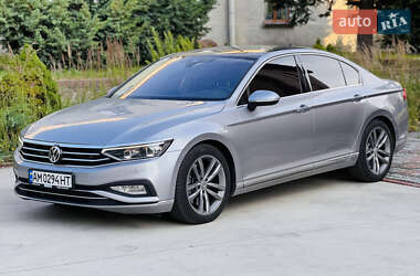 Универсал Volkswagen Passat Alltrack 2019 в Коростене