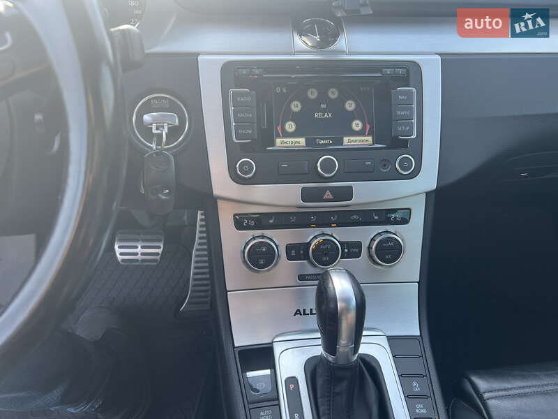 Універсал Volkswagen Passat Alltrack 2014 в Луцьку