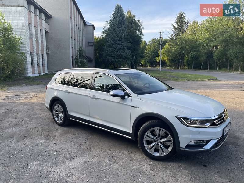 Универсал Volkswagen Passat Alltrack 2017 в Бродах