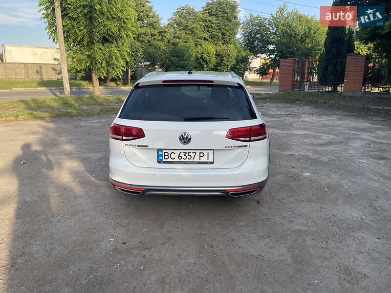 Универсал Volkswagen Passat Alltrack 2017 в Бродах