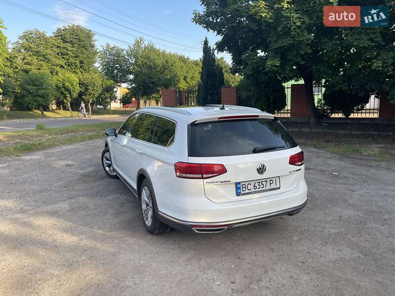Универсал Volkswagen Passat Alltrack 2017 в Бродах
