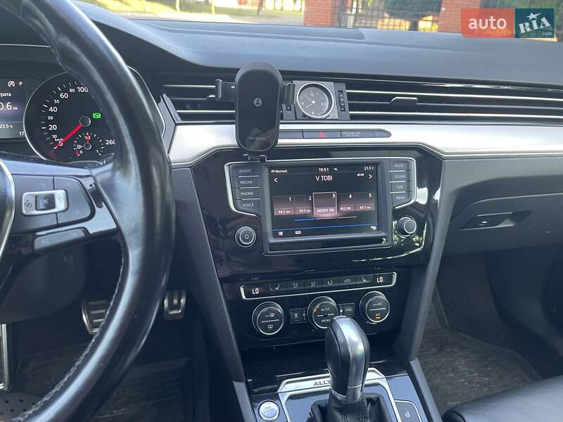 Универсал Volkswagen Passat Alltrack 2017 в Бродах