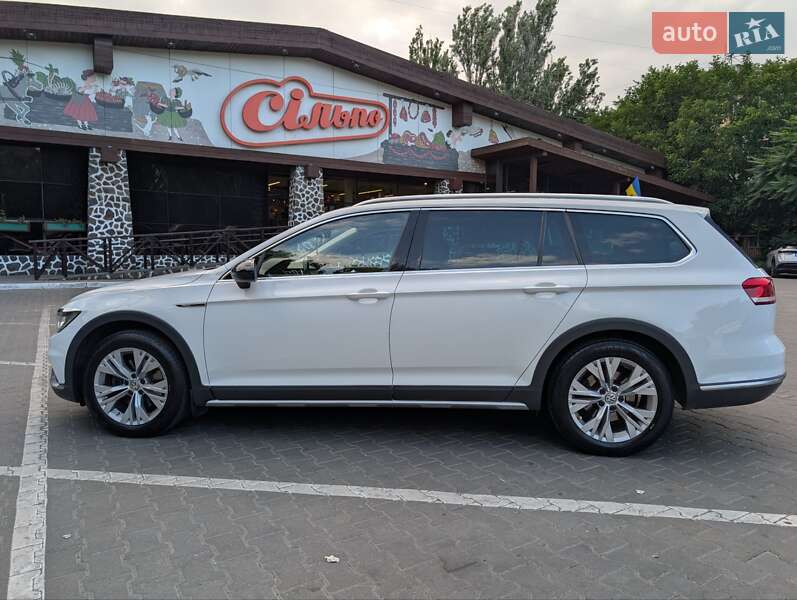 Универсал Volkswagen Passat Alltrack 2019 в Одессе
