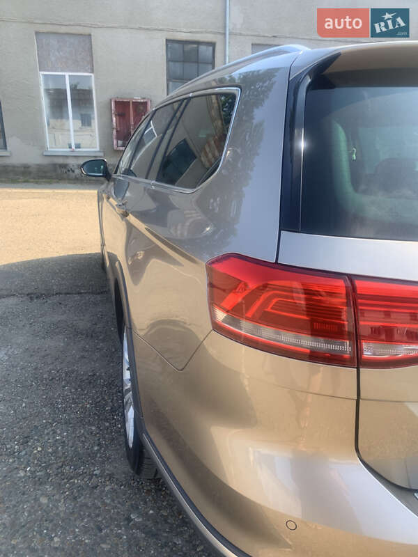 Универсал Volkswagen Passat Alltrack 2015 в Черновцах