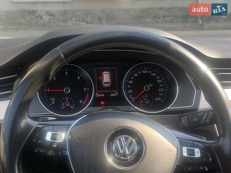 Универсал Volkswagen Passat Alltrack 2015 в Черновцах