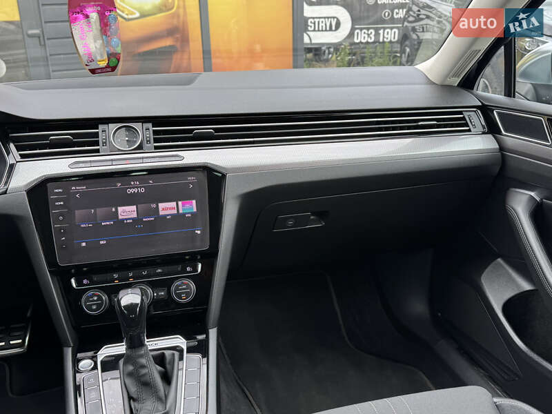 Универсал Volkswagen Passat Alltrack 2018 в Стрые