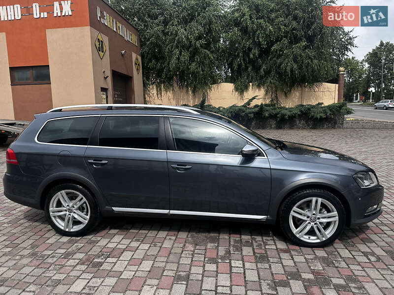 Универсал Volkswagen Passat Alltrack 2014 в Ровно