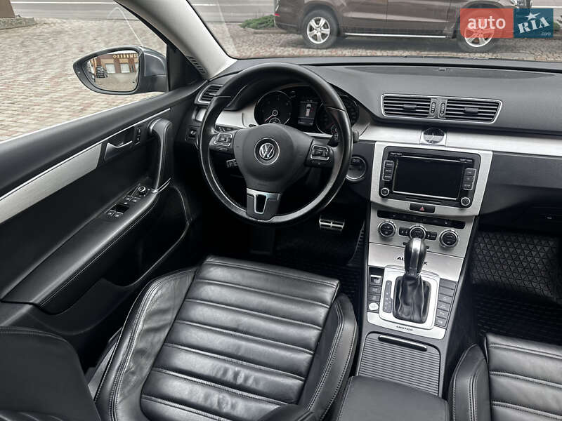 Универсал Volkswagen Passat Alltrack 2014 в Ровно