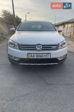 Универсал Volkswagen Passat Alltrack 2014 в Киеве