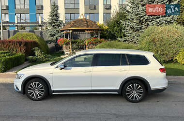 Универсал Volkswagen Passat Alltrack 2018 в 