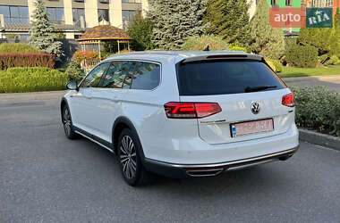 Универсал Volkswagen Passat Alltrack 2018 в 