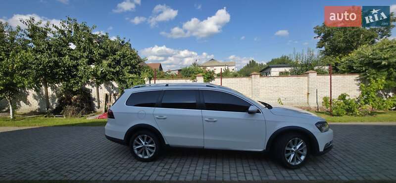 Універсал Volkswagen Passat Alltrack 2014 в Києві фото 31 Універсал Volkswagen Passat Alltrack 2014 в Києві