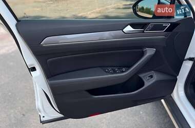 Универсал Volkswagen Passat Alltrack 2018 в 