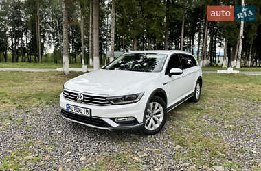 Универсал Volkswagen Passat Alltrack 2017 в Ужгороде