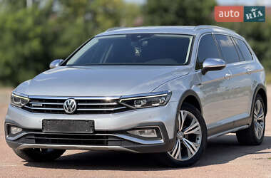 Универсал Volkswagen Passat Alltrack 2019 в Киеве