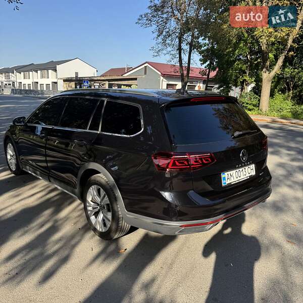 Универсал Volkswagen Passat Alltrack 2021 в Звягеле