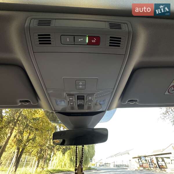 Универсал Volkswagen Passat Alltrack 2021 в Звягеле