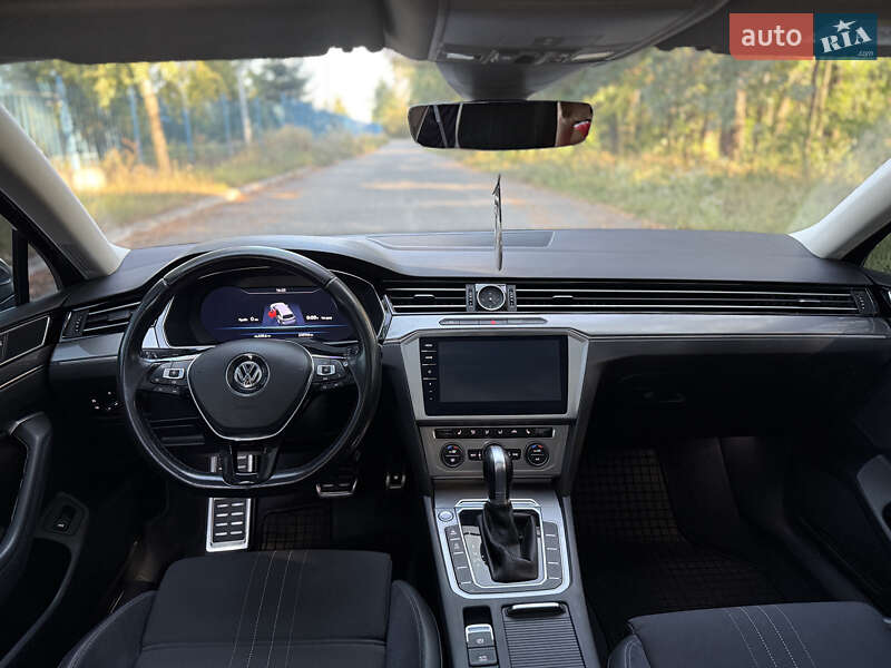 Универсал Volkswagen Passat Alltrack 2018 в Буче
