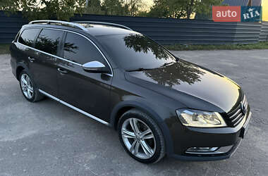 Универсал Volkswagen Passat Alltrack 2013 в 