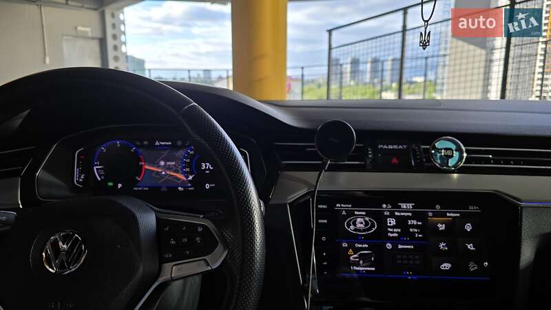 Универсал Volkswagen Passat Alltrack 2019 в Киеве