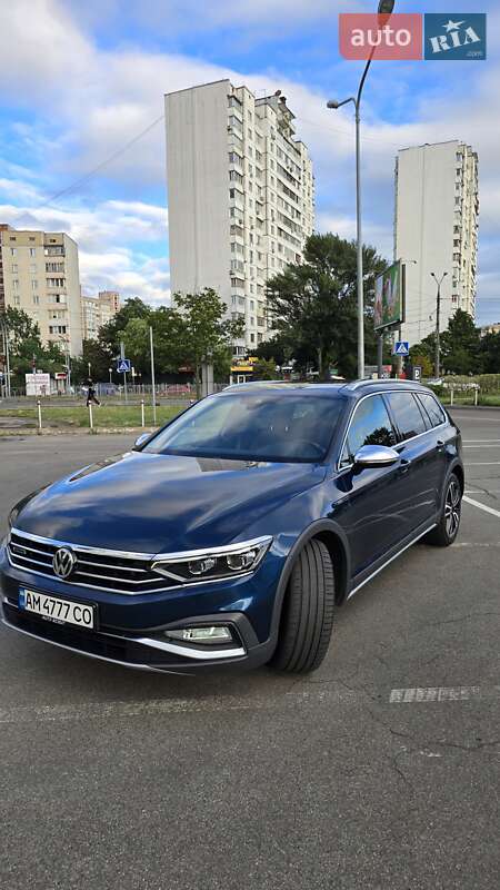 Универсал Volkswagen Passat Alltrack 2019 в Киеве