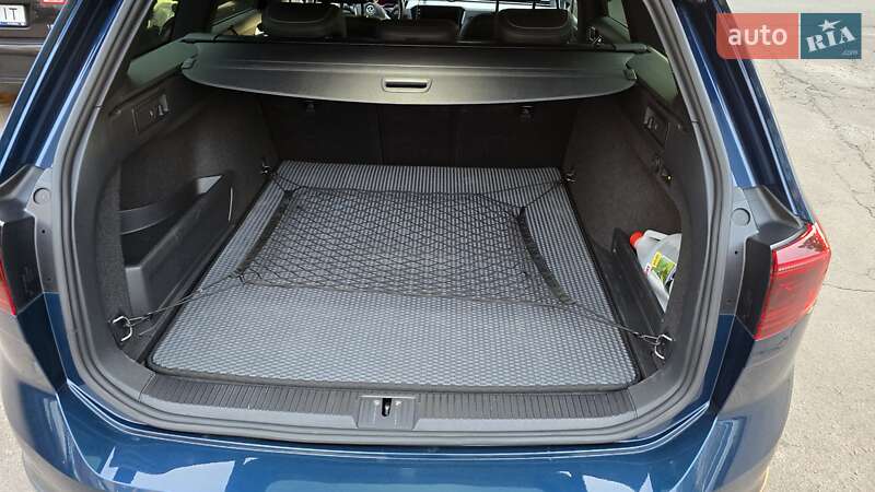 Универсал Volkswagen Passat Alltrack 2019 в Киеве