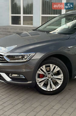 Универсал Volkswagen Passat Alltrack 2017 в 