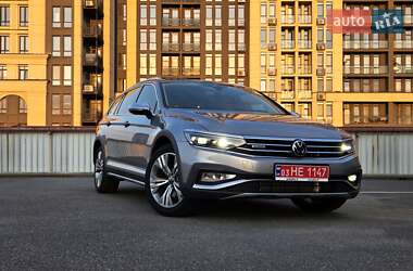 Универсал Volkswagen Passat Alltrack 2021 в 