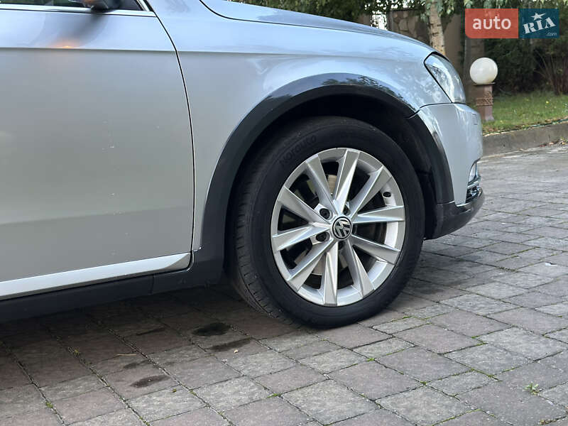 Универсал Volkswagen Passat Alltrack 2013 в Сарнах