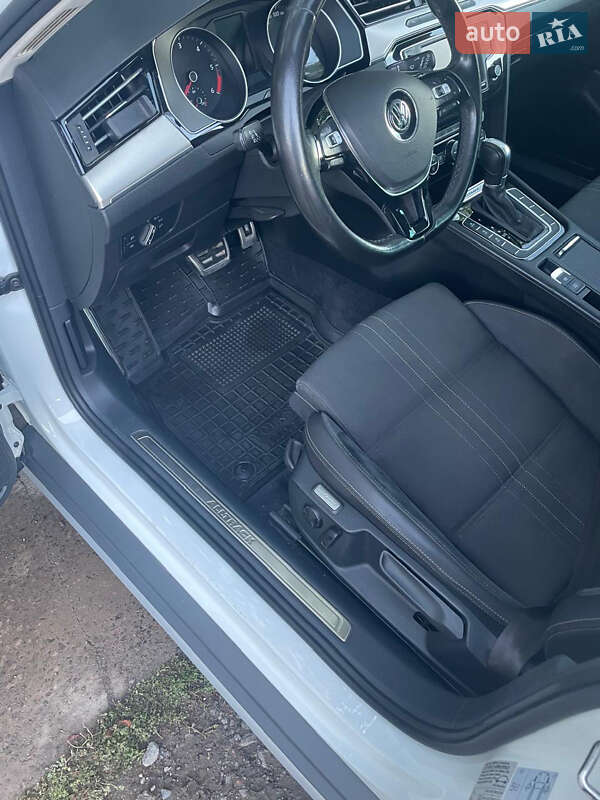 Универсал Volkswagen Passat Alltrack 2016 в Подольске