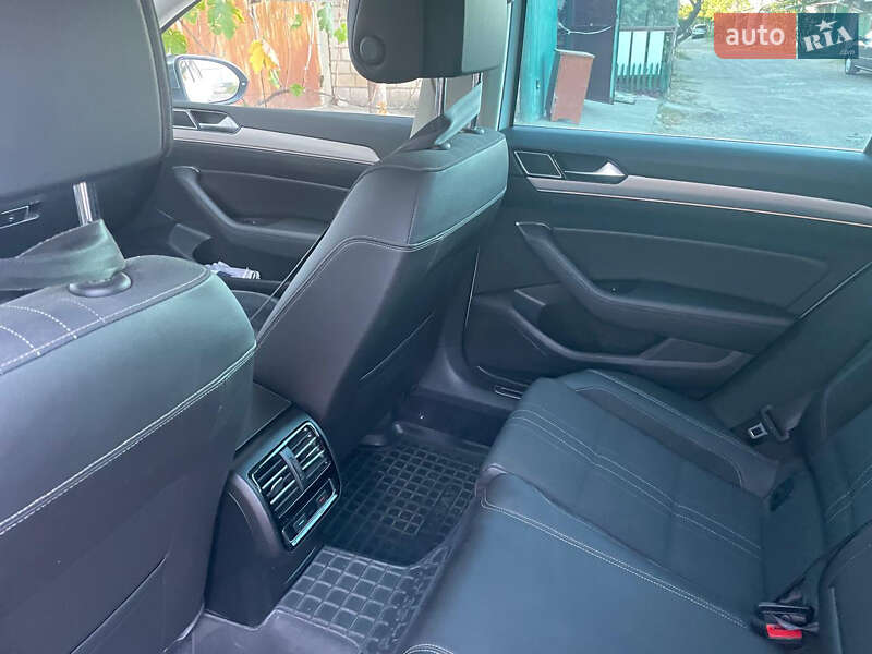 Универсал Volkswagen Passat Alltrack 2016 в Подольске