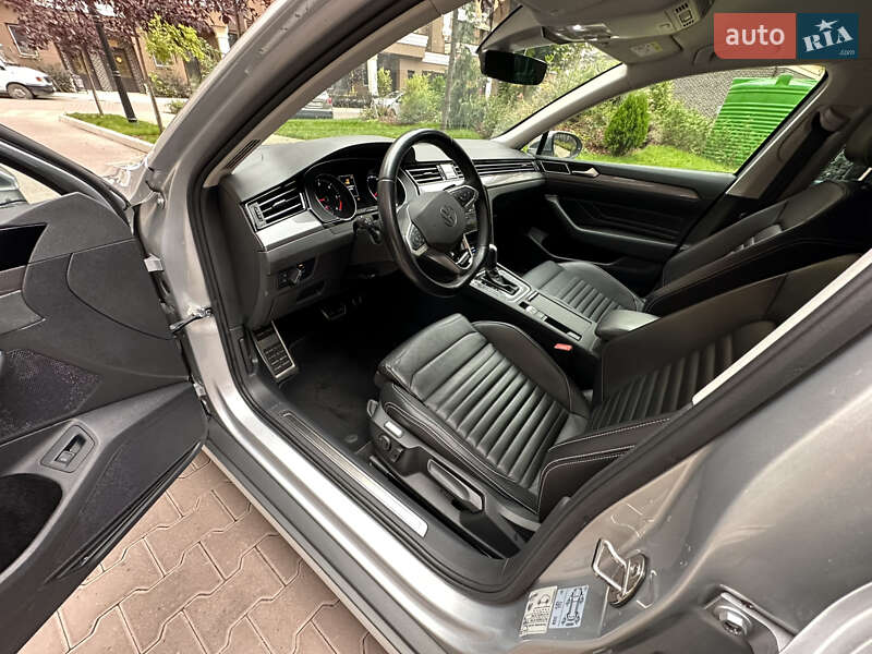 Универсал Volkswagen Passat Alltrack 2020 в Киеве фото 24 Универсал Volkswagen Passat Alltrack 2020 в Киеве