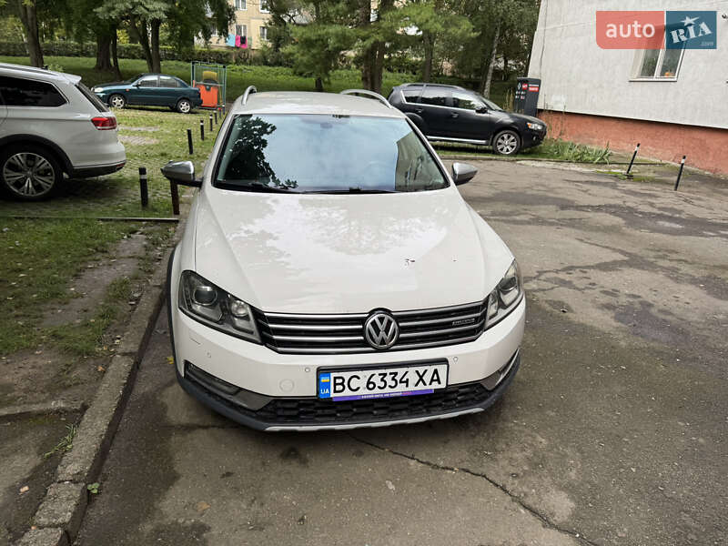 Универсал Volkswagen Passat Alltrack 2012 в Львове