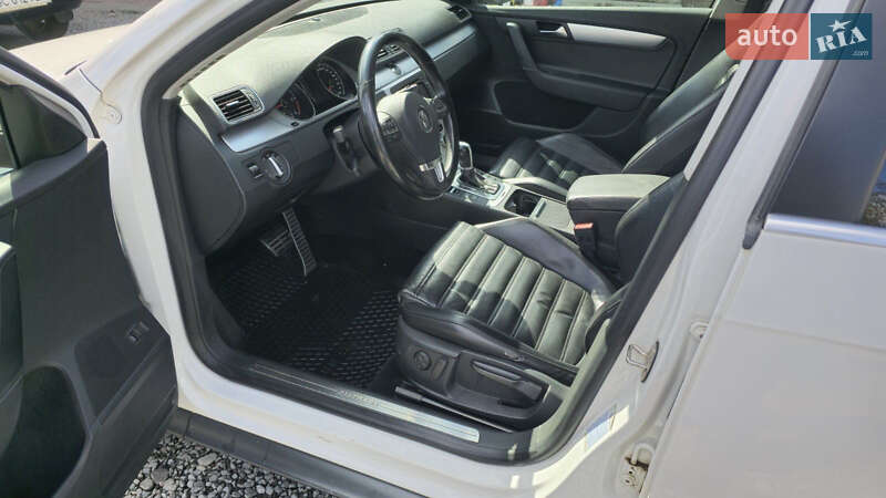 Универсал Volkswagen Passat Alltrack 2012 в Львове