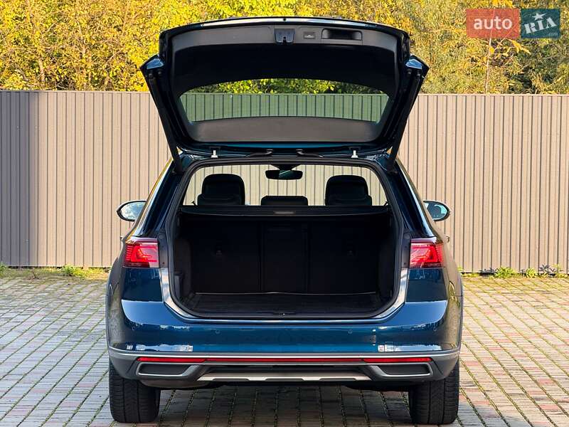 Универсал Volkswagen Passat Alltrack 2020 в Луцке