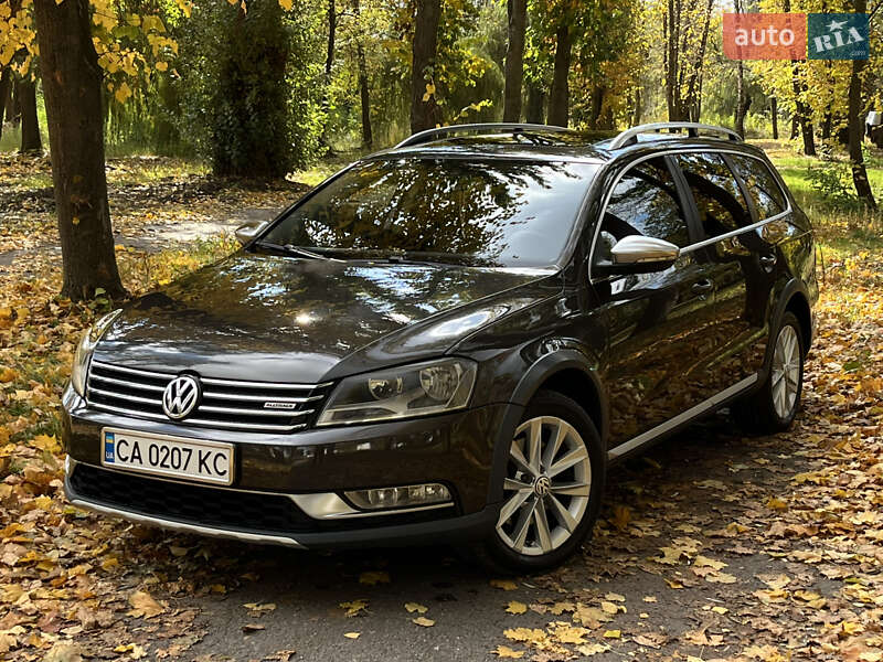 Универсал Volkswagen Passat Alltrack 2012 в Каменке